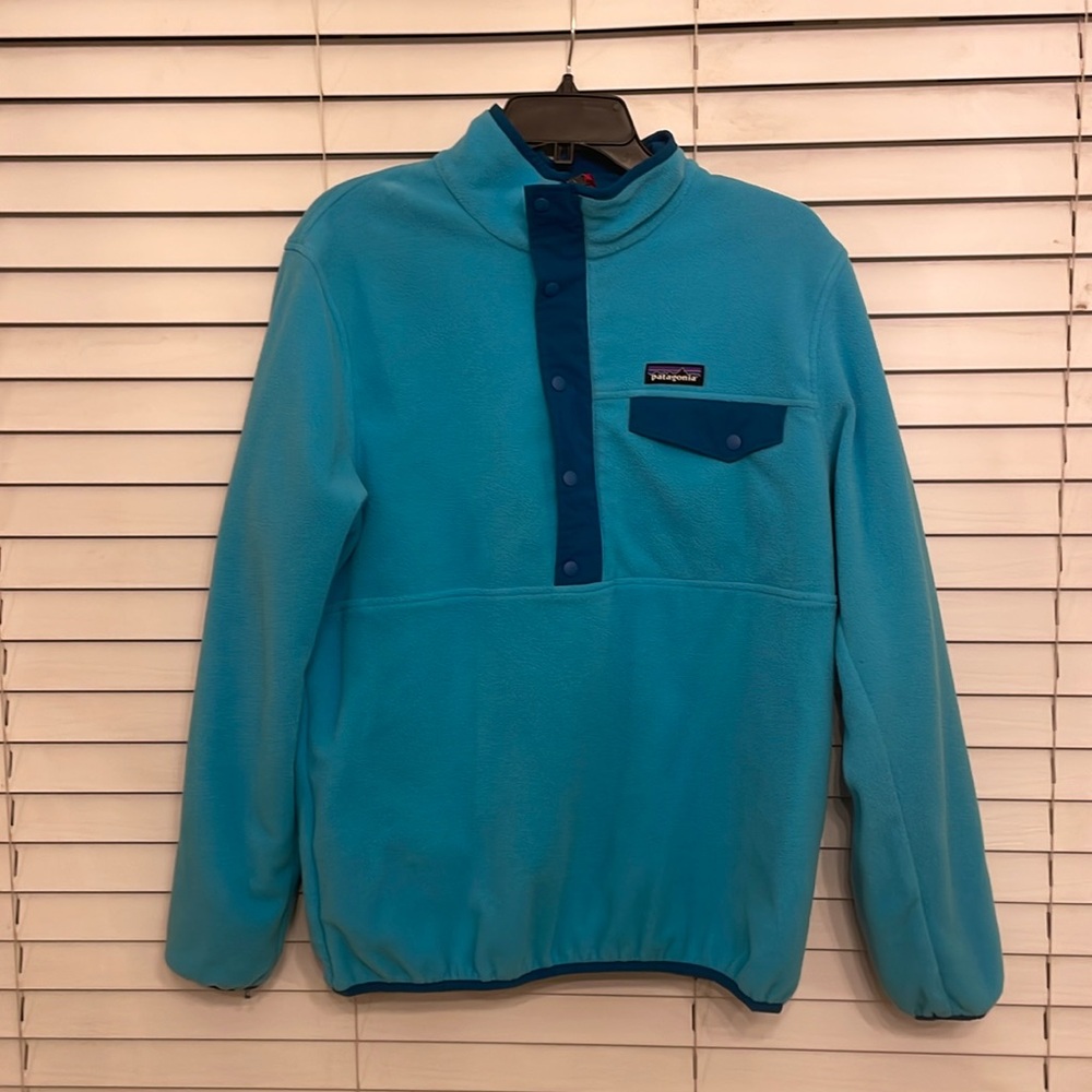 Patagonia, Women’s, reversible pullover, size Medium